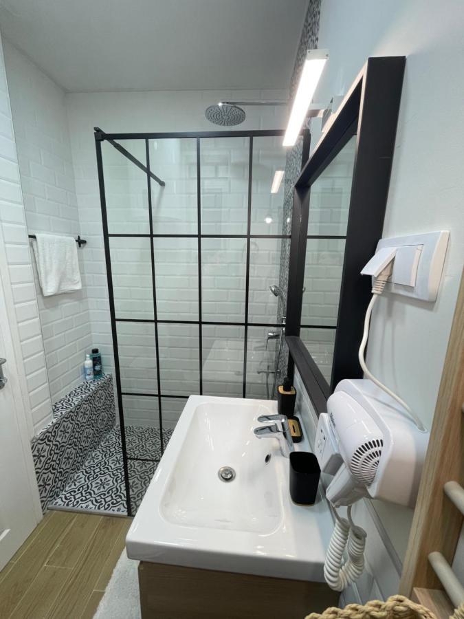 Apartment 42 - City Center Belgrado Esterno foto
